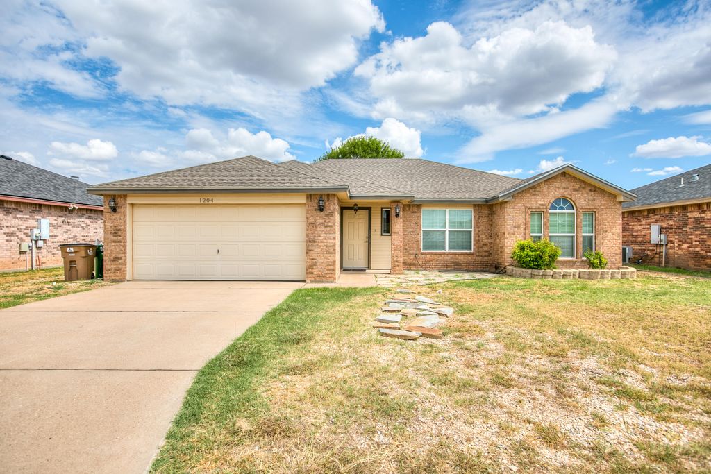 Image 1 of property listing at 1204 George Lane, San Angelo, TX 76905