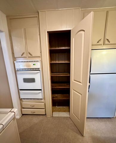 720 E Worth Avenue 82, Porterville, CA 93257