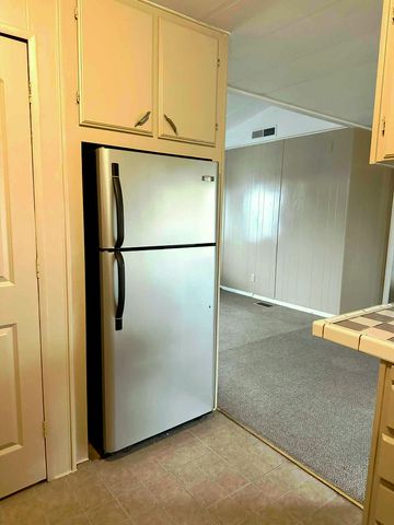 720 E Worth Avenue 82, Porterville, CA 93257