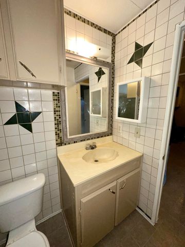 720 E Worth Avenue 82, Porterville, CA 93257