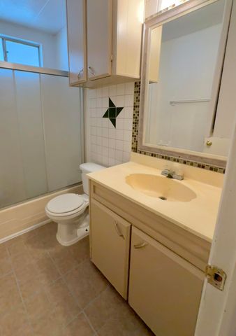 720 E Worth Avenue 82, Porterville, CA 93257