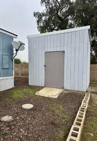 720 E Worth Avenue 82, Porterville, CA 93257