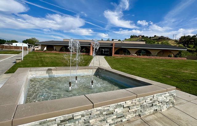 720 E Worth Avenue 82, Porterville, CA 93257