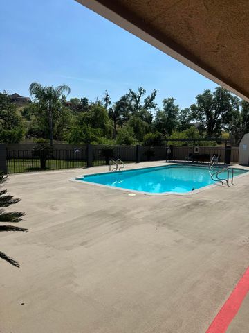 720 E Worth Avenue 82, Porterville, CA 93257