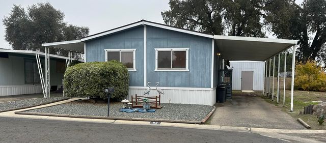 720 E Worth Avenue 82, Porterville, CA 93257