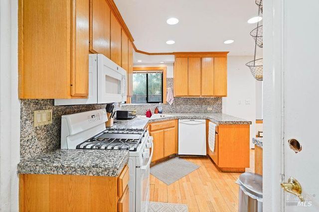 5823 CA-12 Hwy, Santa Rosa, CA 95409