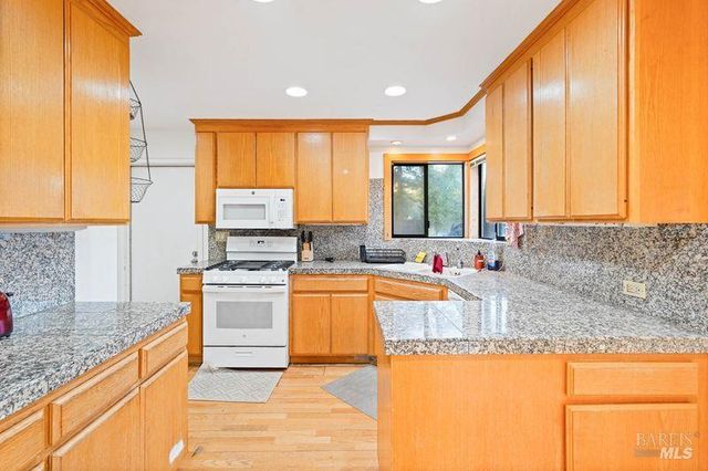 5823 CA-12 Hwy, Santa Rosa, CA 95409