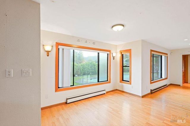 5823 CA-12 Hwy, Santa Rosa, CA 95409