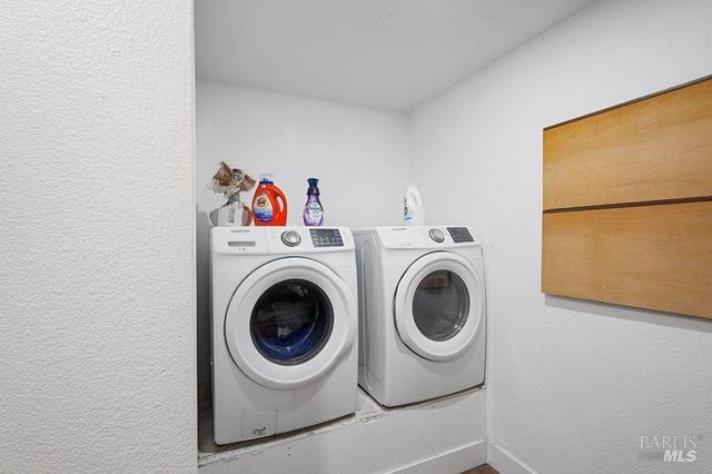 5823 CA-12 Hwy, Santa Rosa, CA 95409