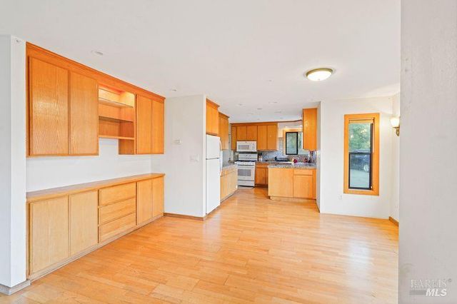 5823 CA-12 Hwy, Santa Rosa, CA 95409