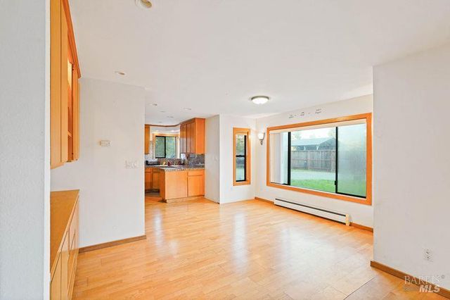 5823 CA-12 Hwy, Santa Rosa, CA 95409