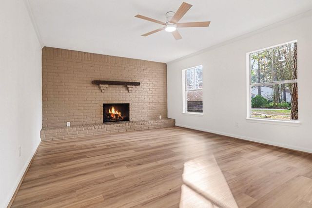 2 Kittiwake Court, The Woodlands, TX 77380