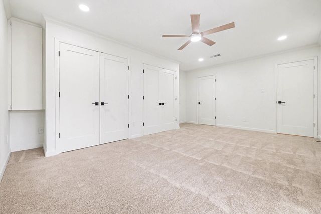 2 Kittiwake Court, The Woodlands, TX 77380