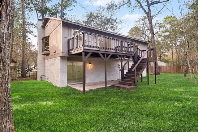 2 Kittiwake Court, The Woodlands, TX 77380