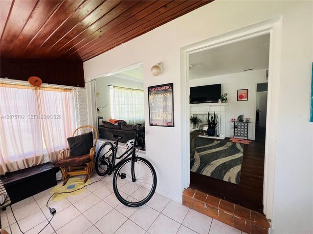 3072 SW 16th Street 3, Miami, FL 33145