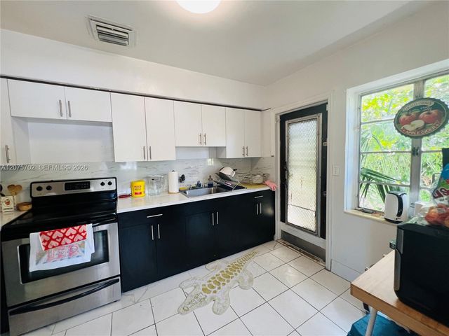 3072 SW 16th Street 3, Miami, FL 33145