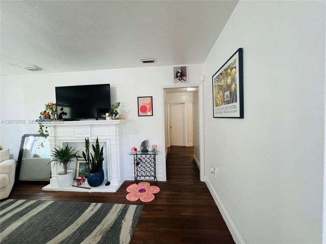 3072 SW 16th Street 3, Miami, FL 33145