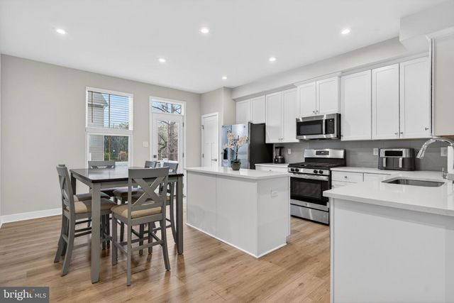 54 SIDNEY LN, Stratford, NJ 08084