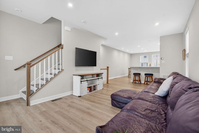 54 SIDNEY LN, Stratford, NJ 08084