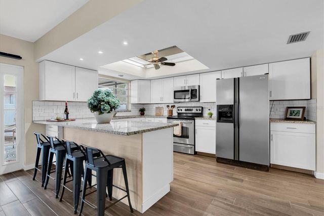 7602 WINGING WAY DRIVE, Tampa, FL 33615