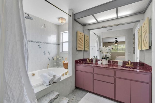 7602 WINGING WAY DRIVE, Tampa, FL 33615