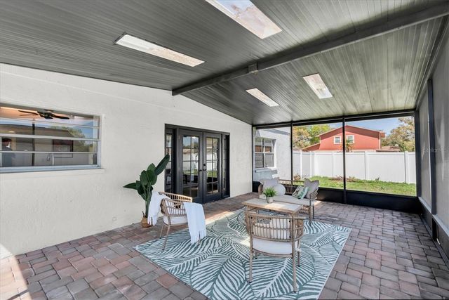 7602 WINGING WAY DRIVE, Tampa, FL 33615