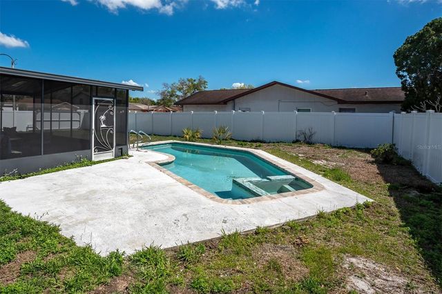 7602 WINGING WAY DRIVE, Tampa, FL 33615