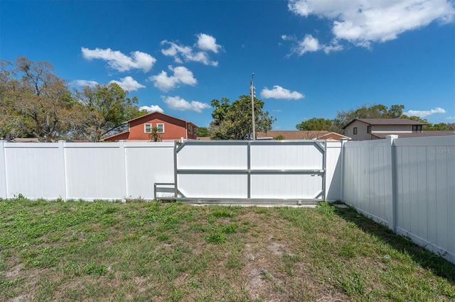 7602 WINGING WAY DRIVE, Tampa, FL 33615