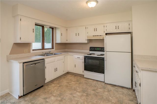 3615-3617 Mount Pleasant Street NW, North Canton, OH 44720