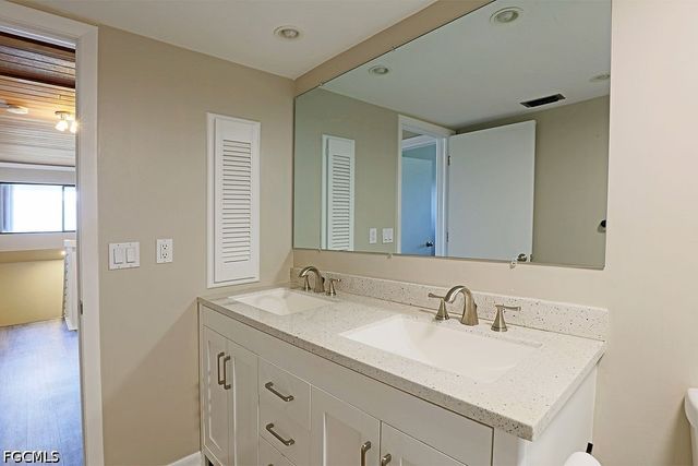 16717 Bobcat DR, Fort Myers, FL 33908