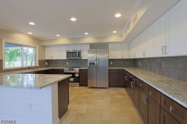 16717 Bobcat DR, Fort Myers, FL 33908
