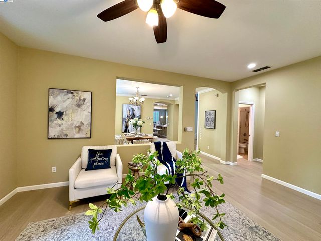 372 S Caballo Street, Mountain House, CA 95391