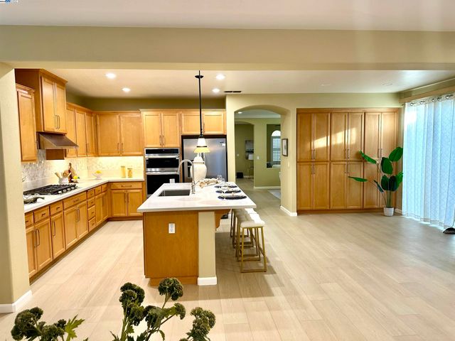 372 S Caballo Street, Mountain House, CA 95391