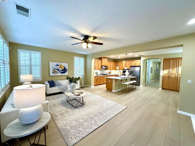 372 S Caballo Street, Mountain House, CA 95391