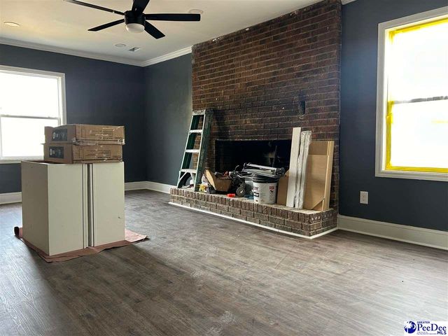 207 W Smith Ave, Darlington, SC 29532