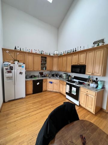 4101 N Kenmore Avenue 3S, Chicago, IL 60613