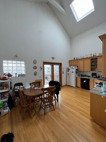 4101 N Kenmore Avenue 3S, Chicago, IL 60613