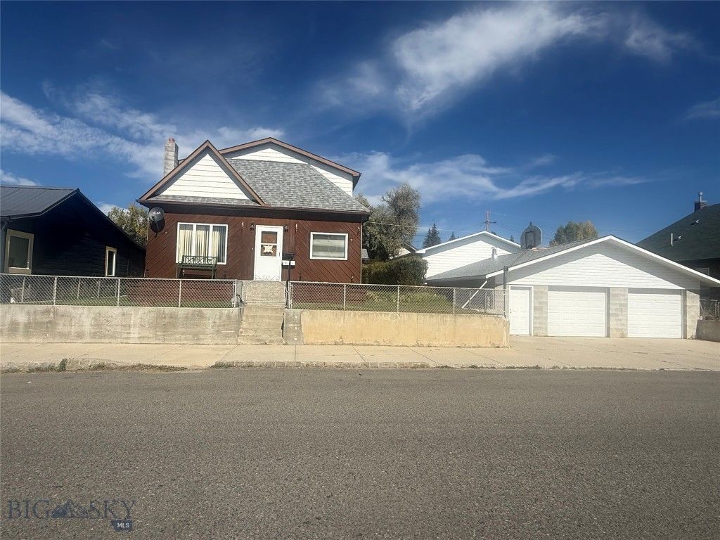 933 Zarelda, Butte, MT 59701 — exterior