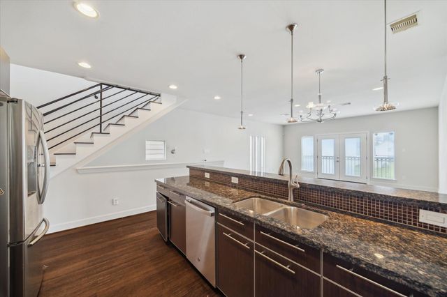 3041 Clinton Drive, Houston, TX 77020