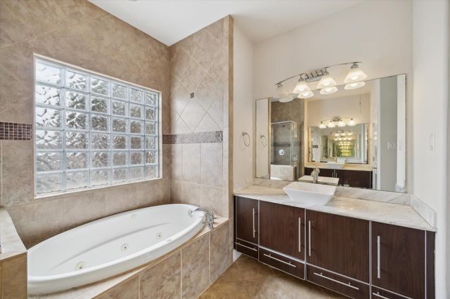 3041 Clinton Drive, Houston, TX 77020