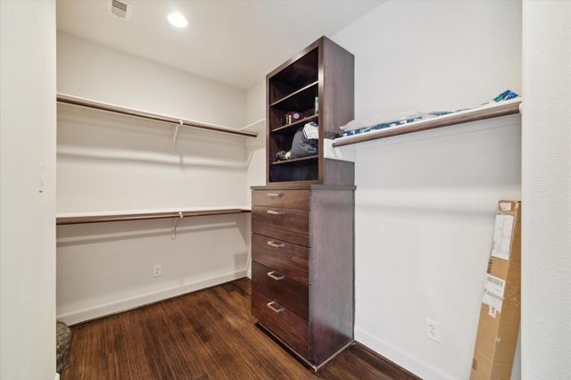 3041 Clinton Drive, Houston, TX 77020