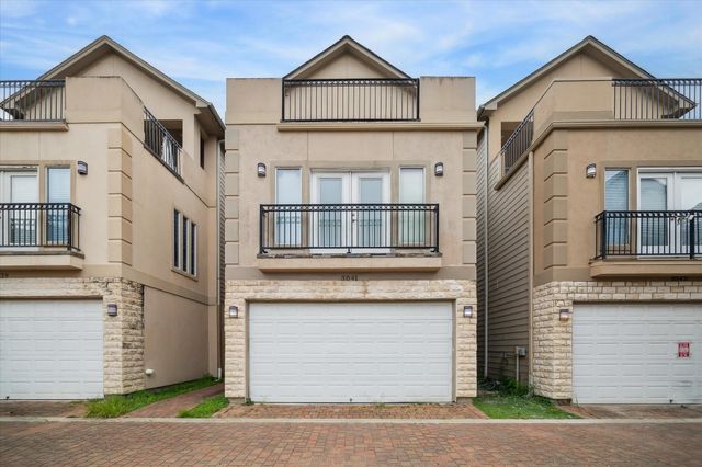 3041 Clinton Drive, Houston, TX 77020