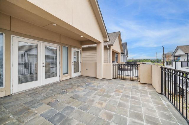 3041 Clinton Drive, Houston, TX 77020