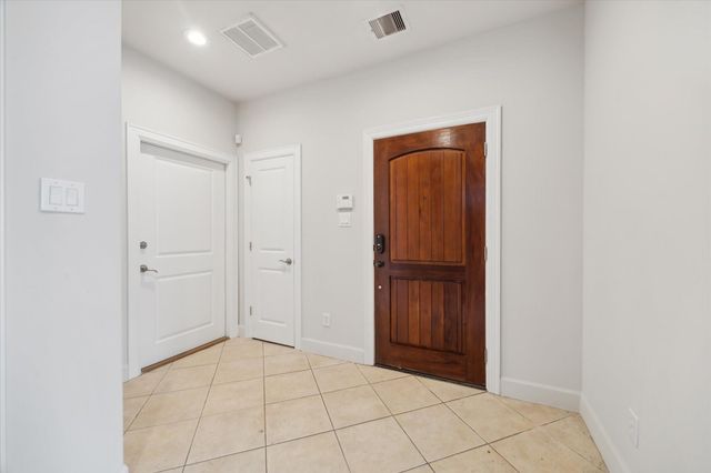 3041 Clinton Drive, Houston, TX 77020