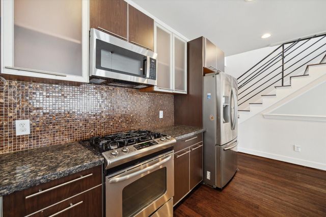 3041 Clinton Drive, Houston, TX 77020