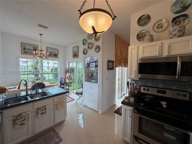 16261 SW 101st Ter, Miami, FL 33196