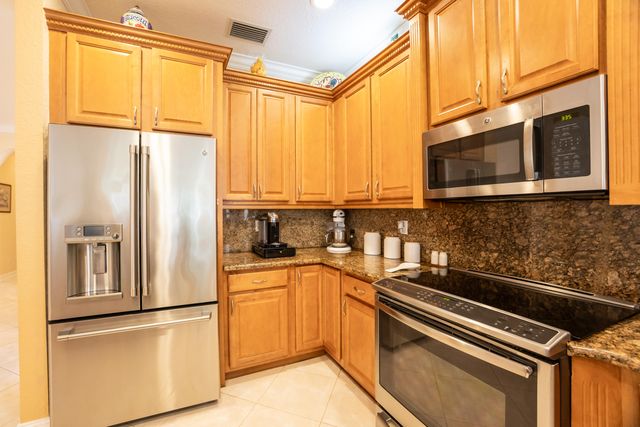 8789 Sandy Crest Lane, Boynton Beach, FL 33473