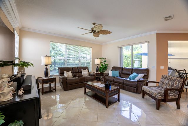 8789 Sandy Crest Lane, Boynton Beach, FL 33473