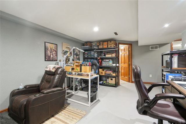 1215 Brockman Drive SE, Cedar Rapids, IA 52403