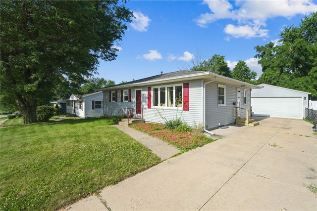 1215 Brockman Drive SE, Cedar Rapids, IA 52403
